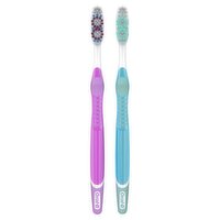 Oral-B Advanced Whitening Clean Medium Toothbrushes Value Pack, 2 count
